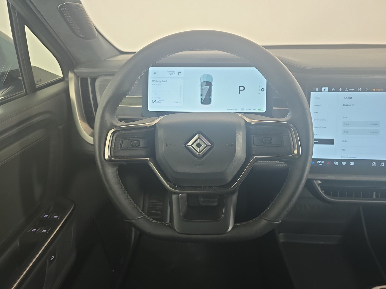Used 2025 Rivian R1S Adventure AWD/4WD image 28