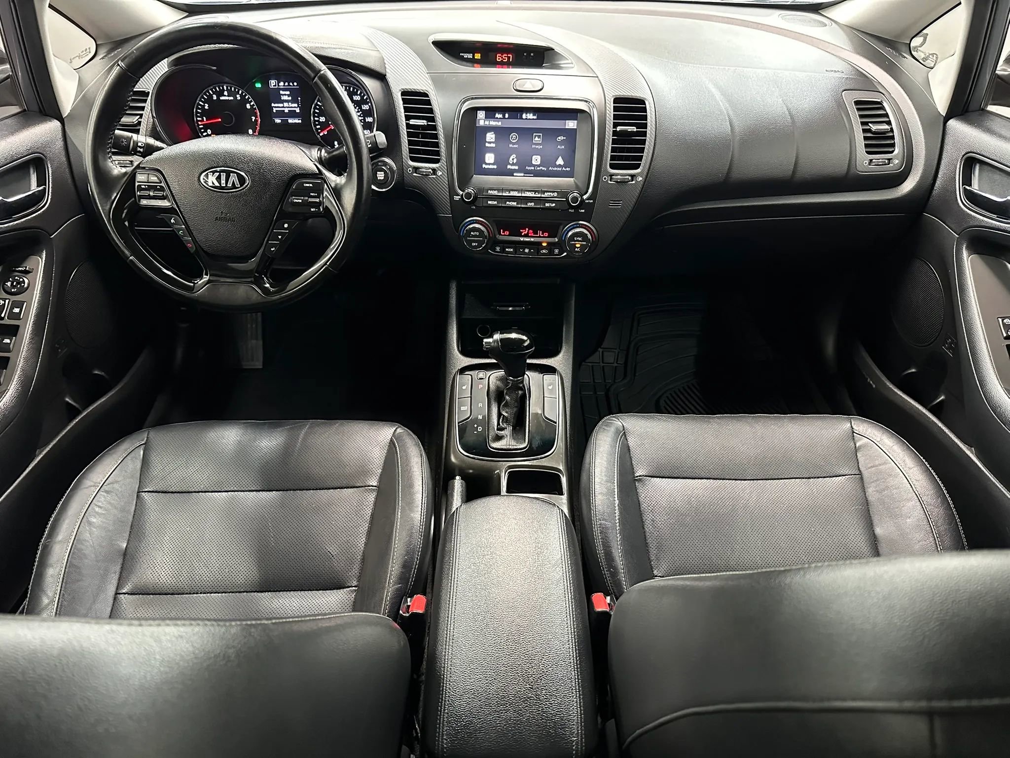 Used 2017 Kia Forte EX image 14