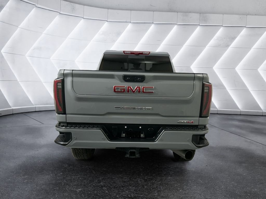 Used 2025 GMC Sierra 2500 AT4 w/ AT4 Premium Plus Package image 5