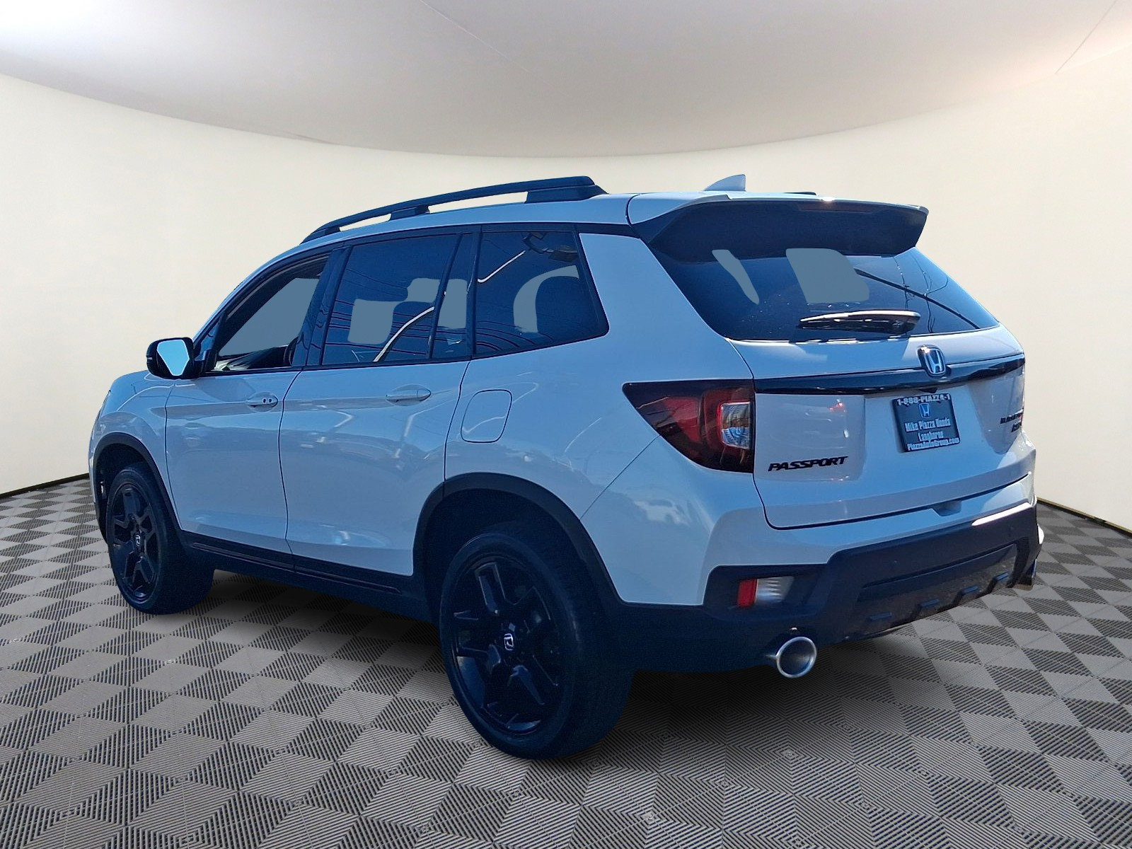 Used 2024 Honda Passport Black Edition image 5