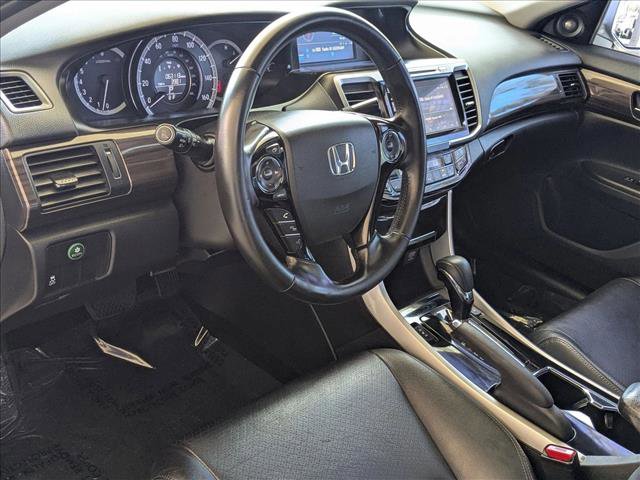 Used 2017 Honda Accord EX-L image 9