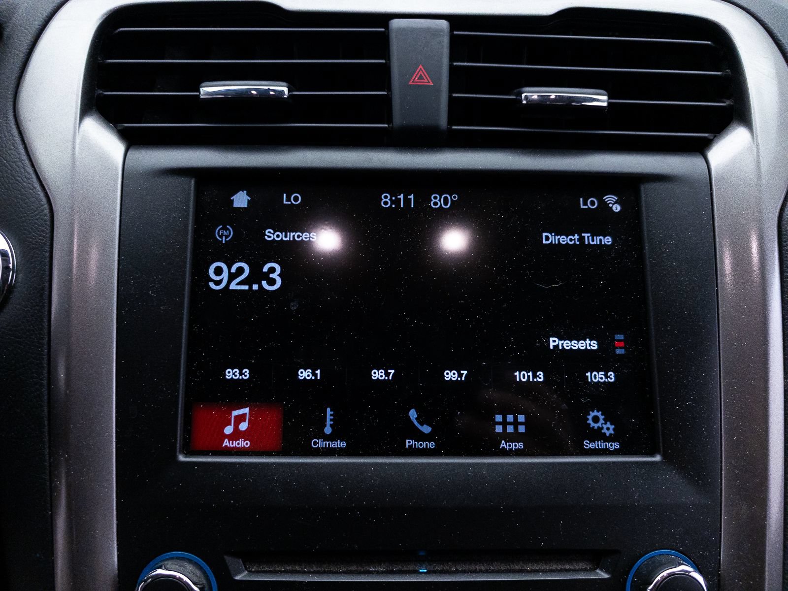 Used 2018 Ford Fusion SE w/ Fusion SE Technology Package FWD image 18
