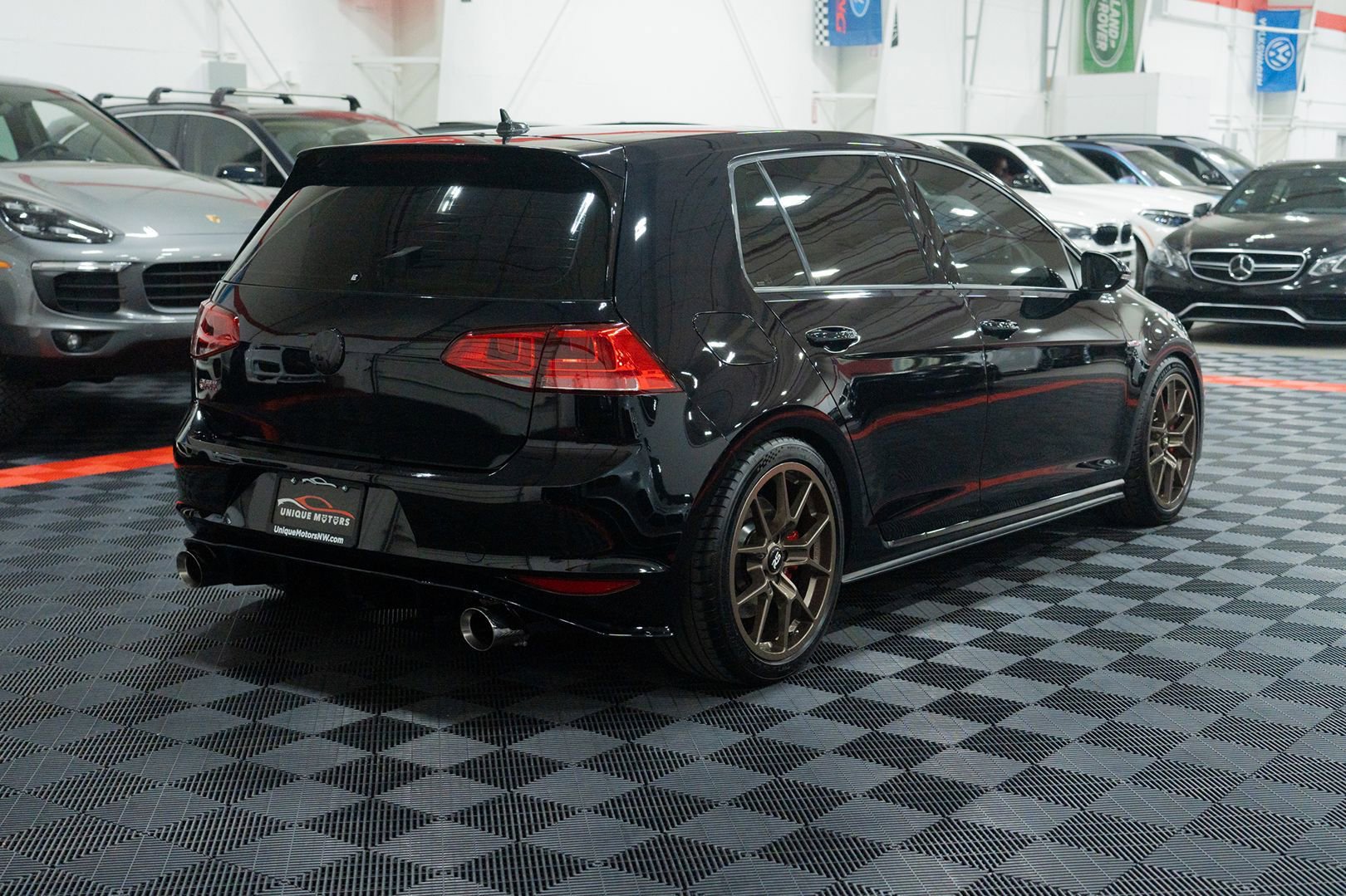 Used 2017 Volkswagen GTI Autobahn FWD image 8