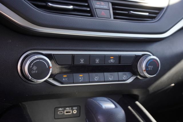 Used 2022 Nissan Altima 2.5 SV image 25