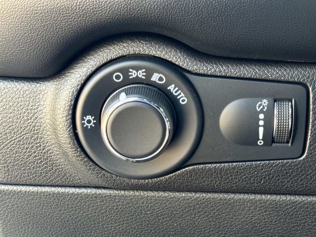Used 2023 Dodge Durango GT RWD image 27