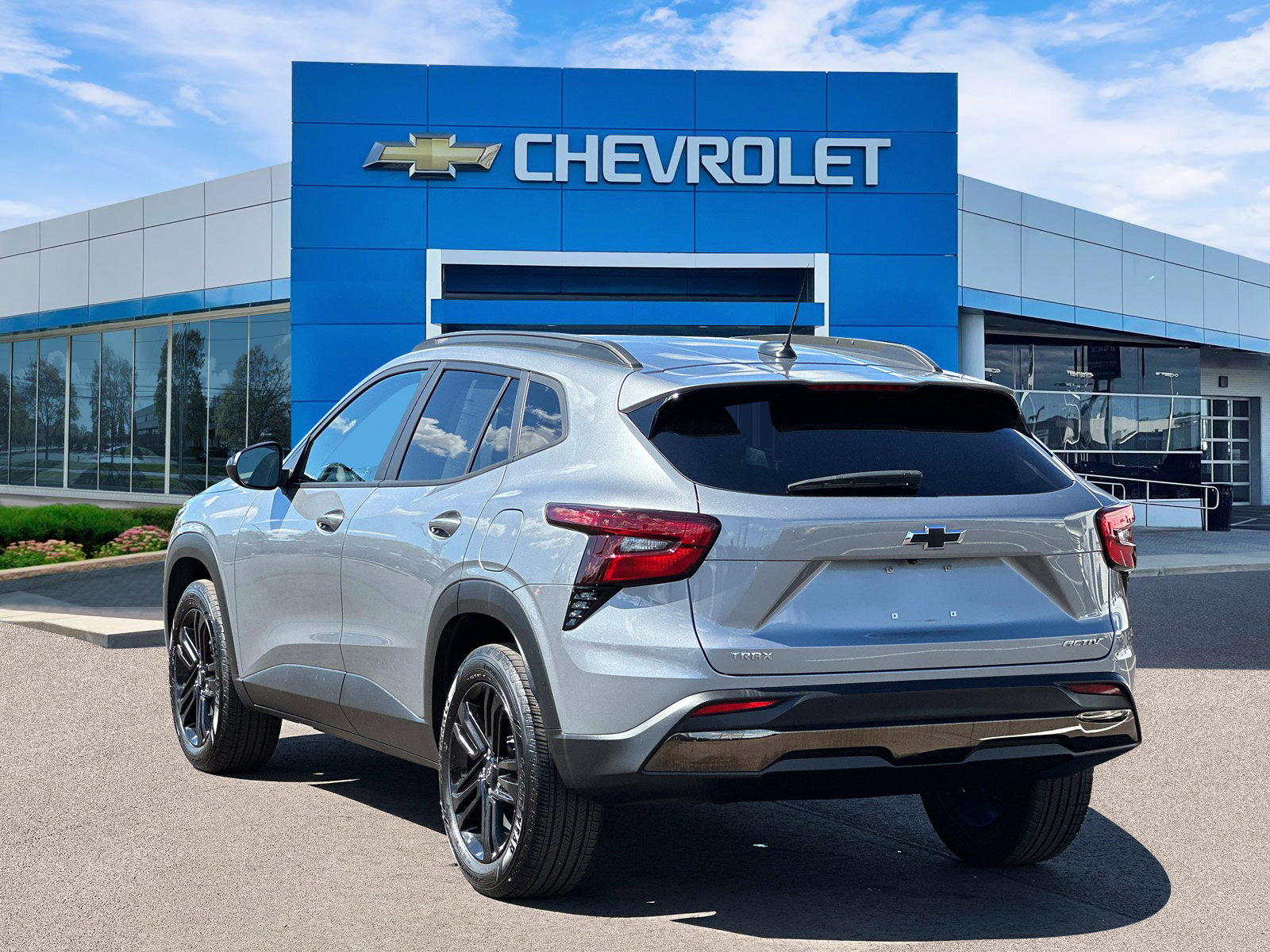 Certified 2024 Chevrolet Trax ACTIV w/ Sunroof Package FWD image 3