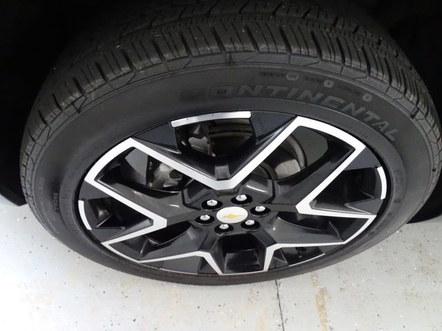 Used 2025 Chevrolet Traverse High Country w/ LPO, Floor Liner Package AWD/4WD image 28