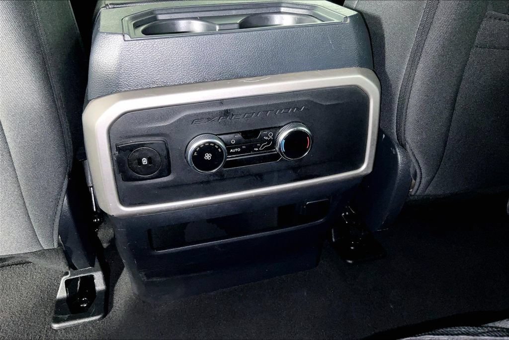Used 2024 Ford Expedition XLT RWD image 31