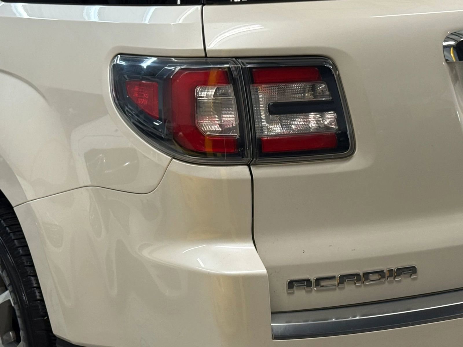 Used 2015 GMC Acadia SLT w/ Open Road Package image 12