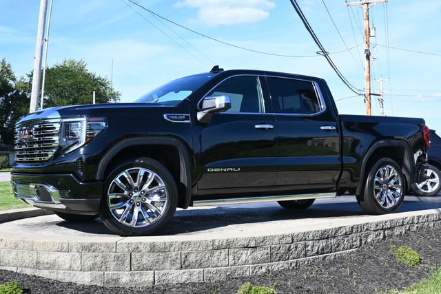 Used 2023 GMC Sierra 1500 Denali AWD/4WD image 1
