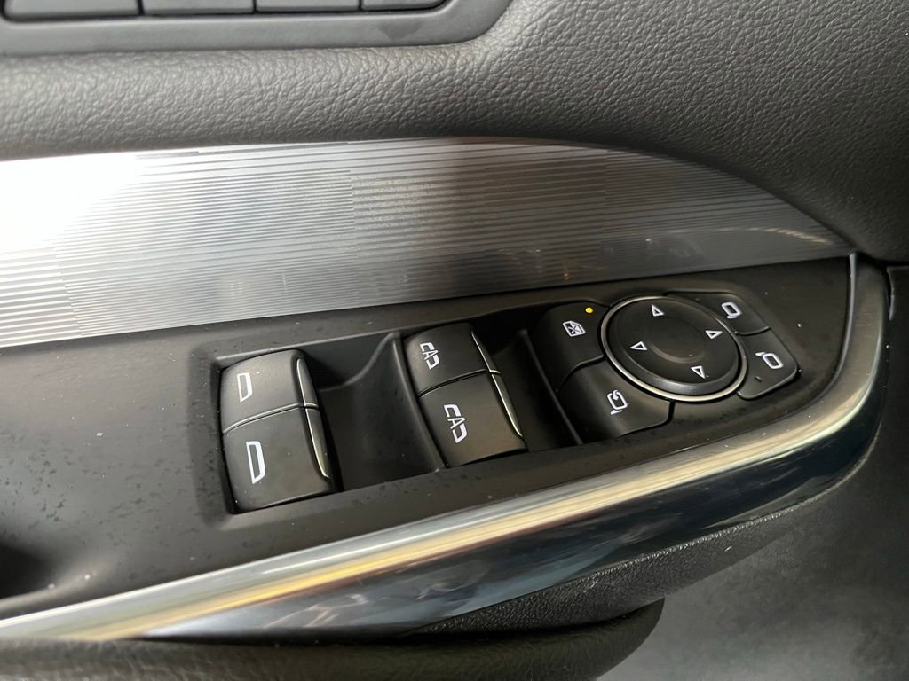 Used 2024 Cadillac XT4 Premium Luxury image 15