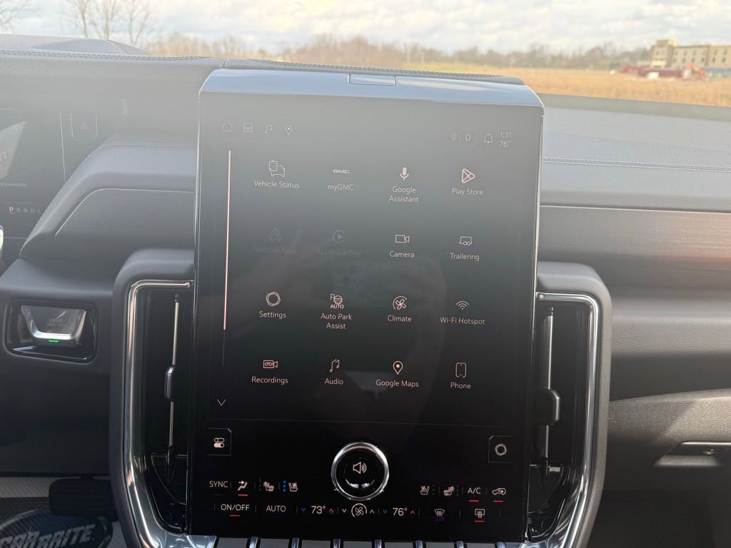 Used 2025 GMC Yukon XL Denali w/ Sun & Power Step Package image 43