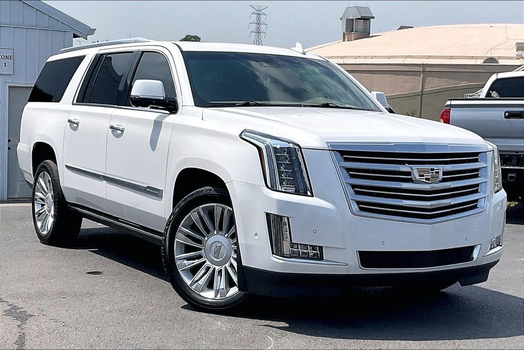 Used 2019 Cadillac Escalade ESV Platinum AWD/4WD image 38