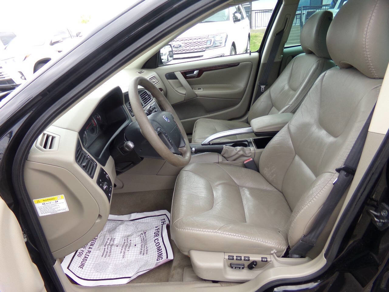 Used 2004 Volvo V70 AWD/4WD image 16