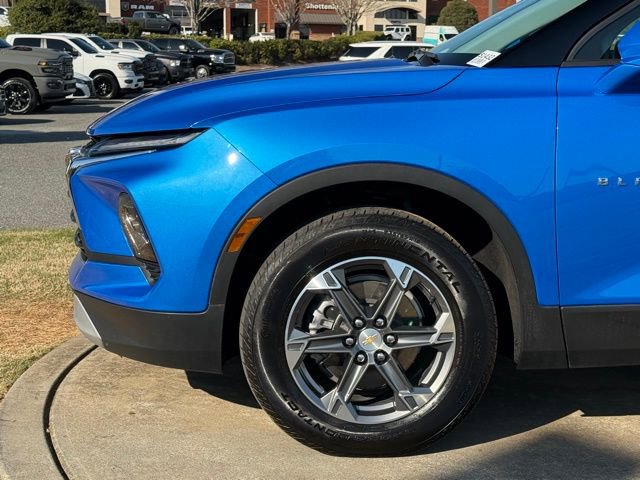 Used 2025 Chevrolet Blazer LT image 12