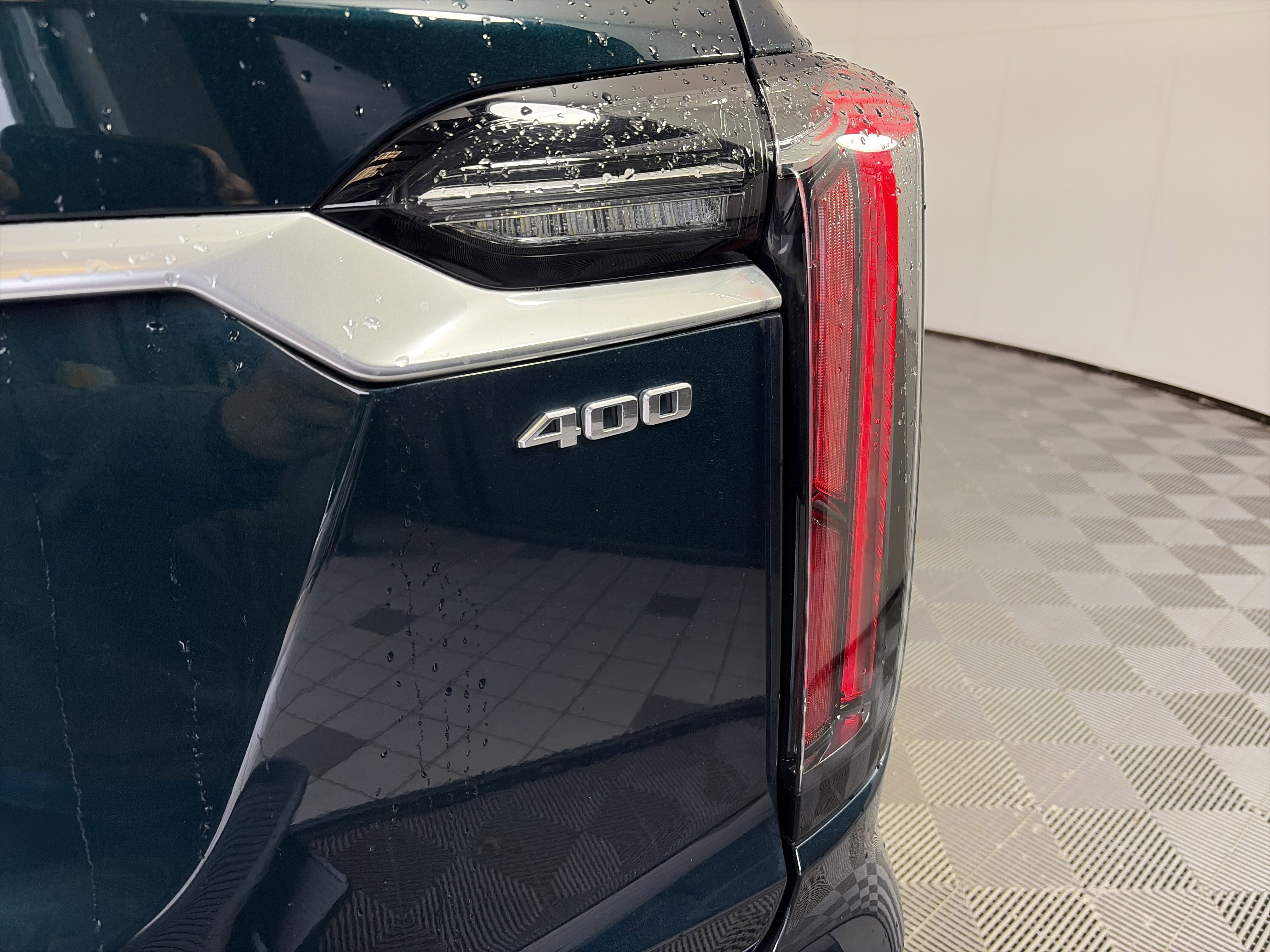 Used 2024 Cadillac XT6 Sport w/ Technology Package AWD/4WD image 19