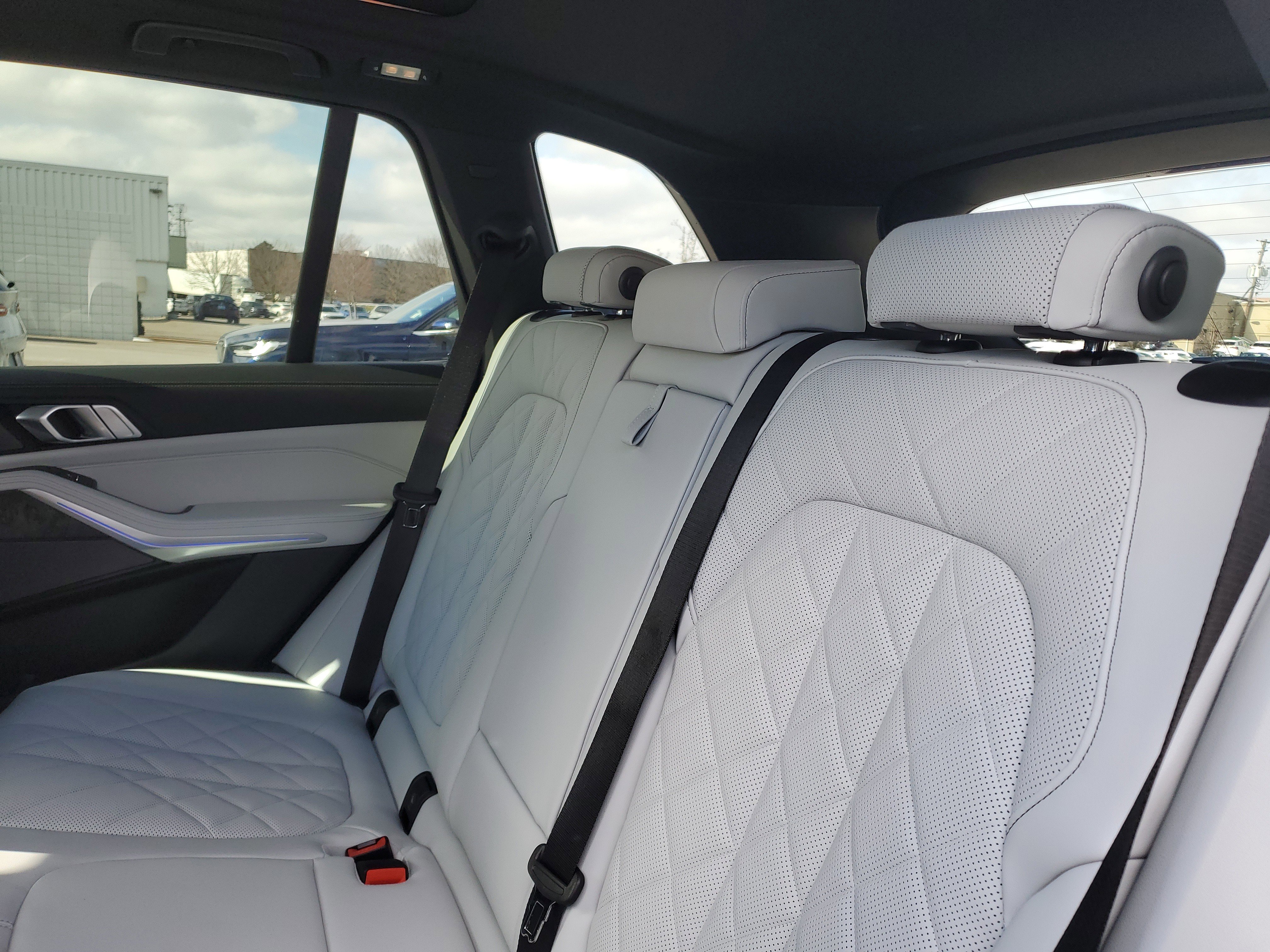 New 2026 BMW X5 xDrive40i w/ Premium Package image 24