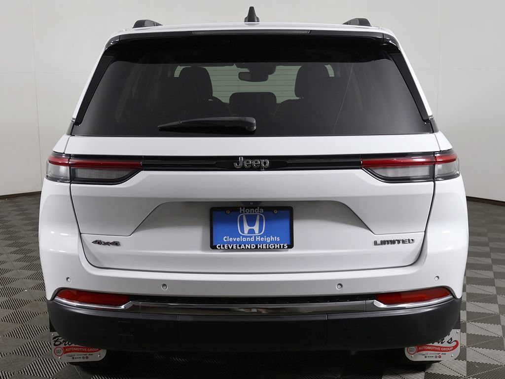 Used 2022 Jeep Grand Cherokee Limited AWD/4WD image 15