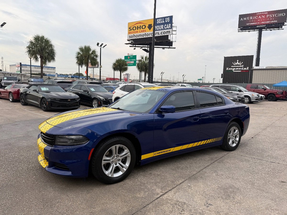 Used 2019 Dodge Charger SXT w/ Leather Interior Group RWD image 8