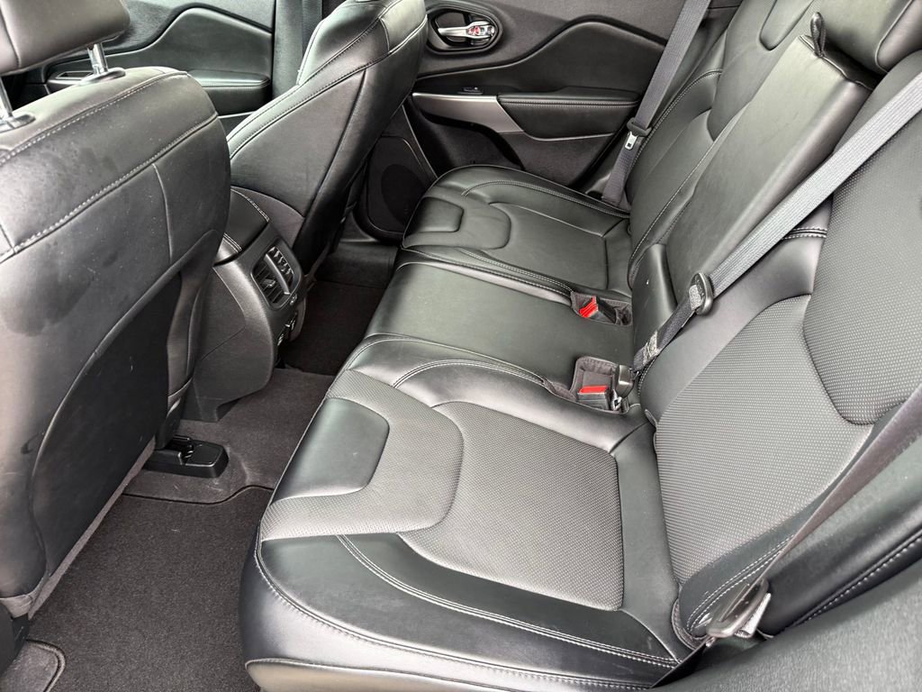 Used 2022 Jeep Cherokee Limited image 15