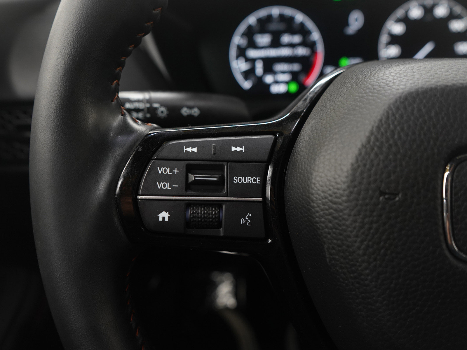 Used 2025 Honda HR-V Sport image 24