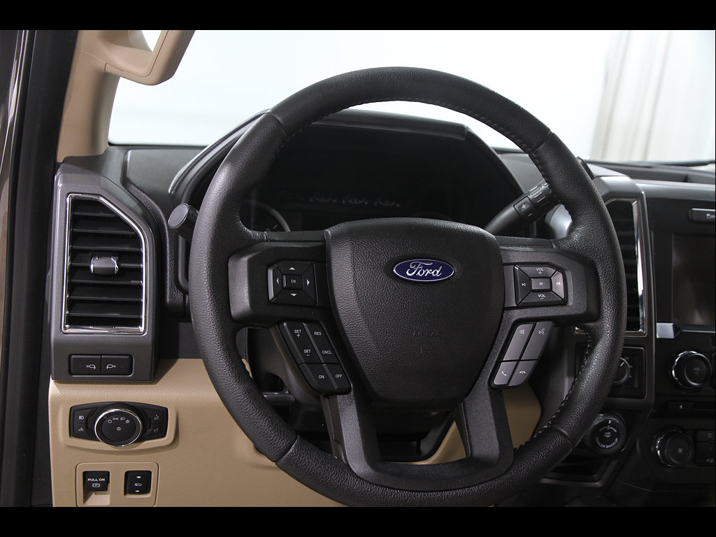 Used 2016 Ford F150 XLT w/ Equipment Group 302A Luxury AWD/4WD image 8