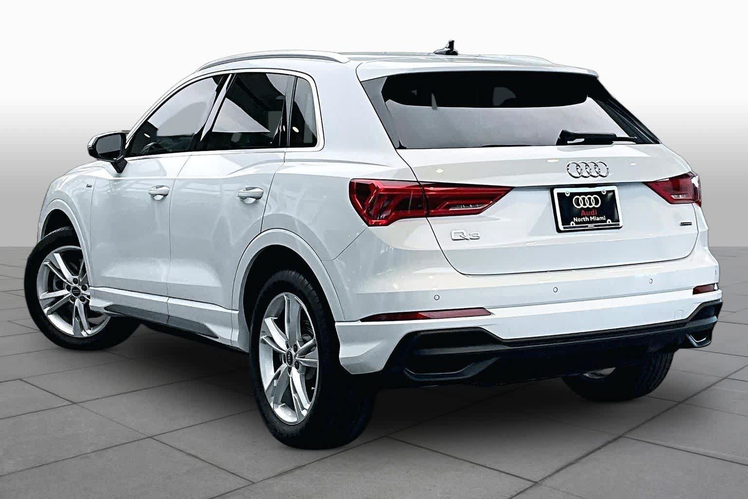 Used 2024 Audi Q3 2.0T Premium w/ Convenience Package AWD/4WD image 12