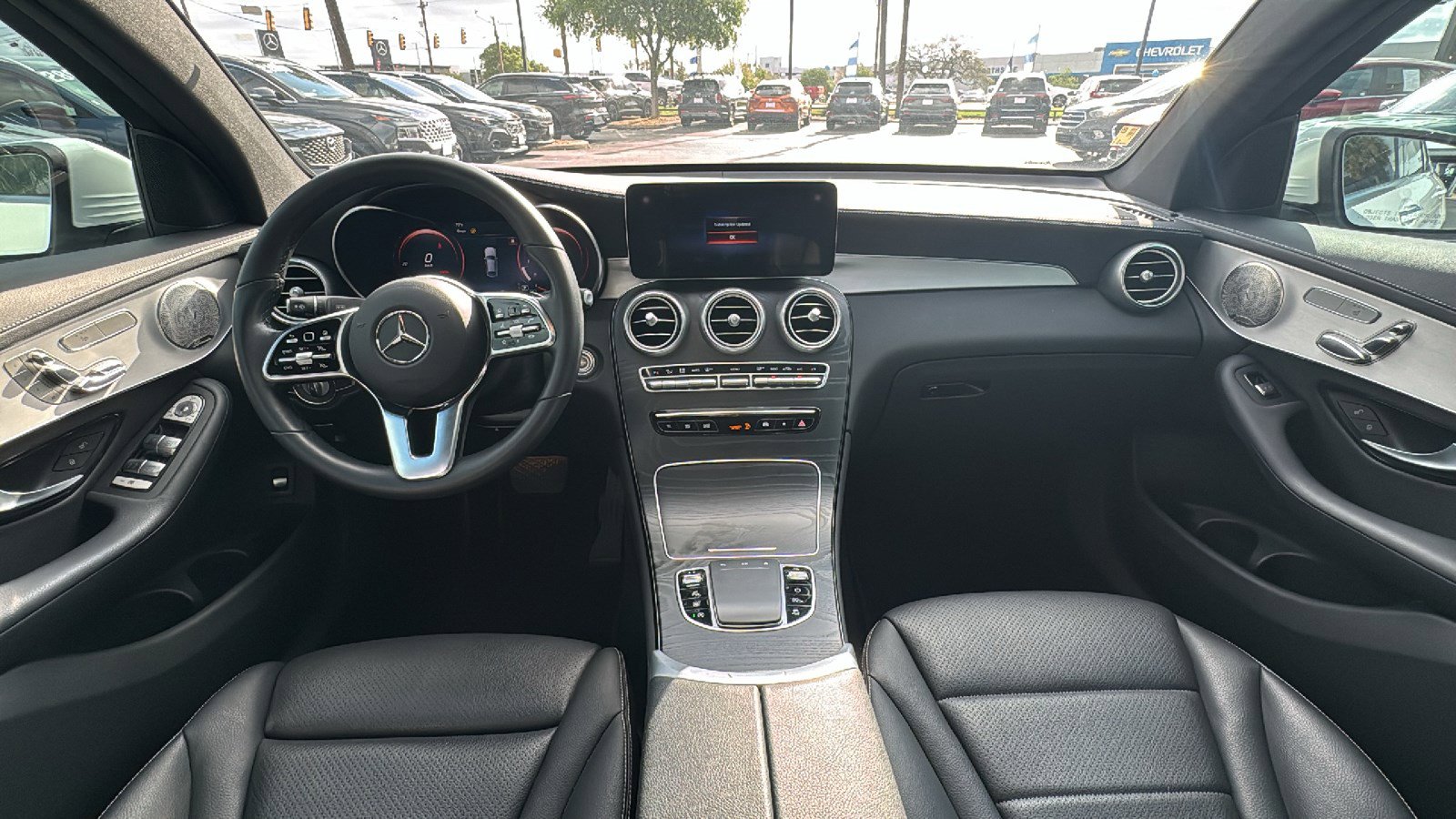 Used 2023 Mercedes-Benz GLC 300 4MATIC Coupe image 27