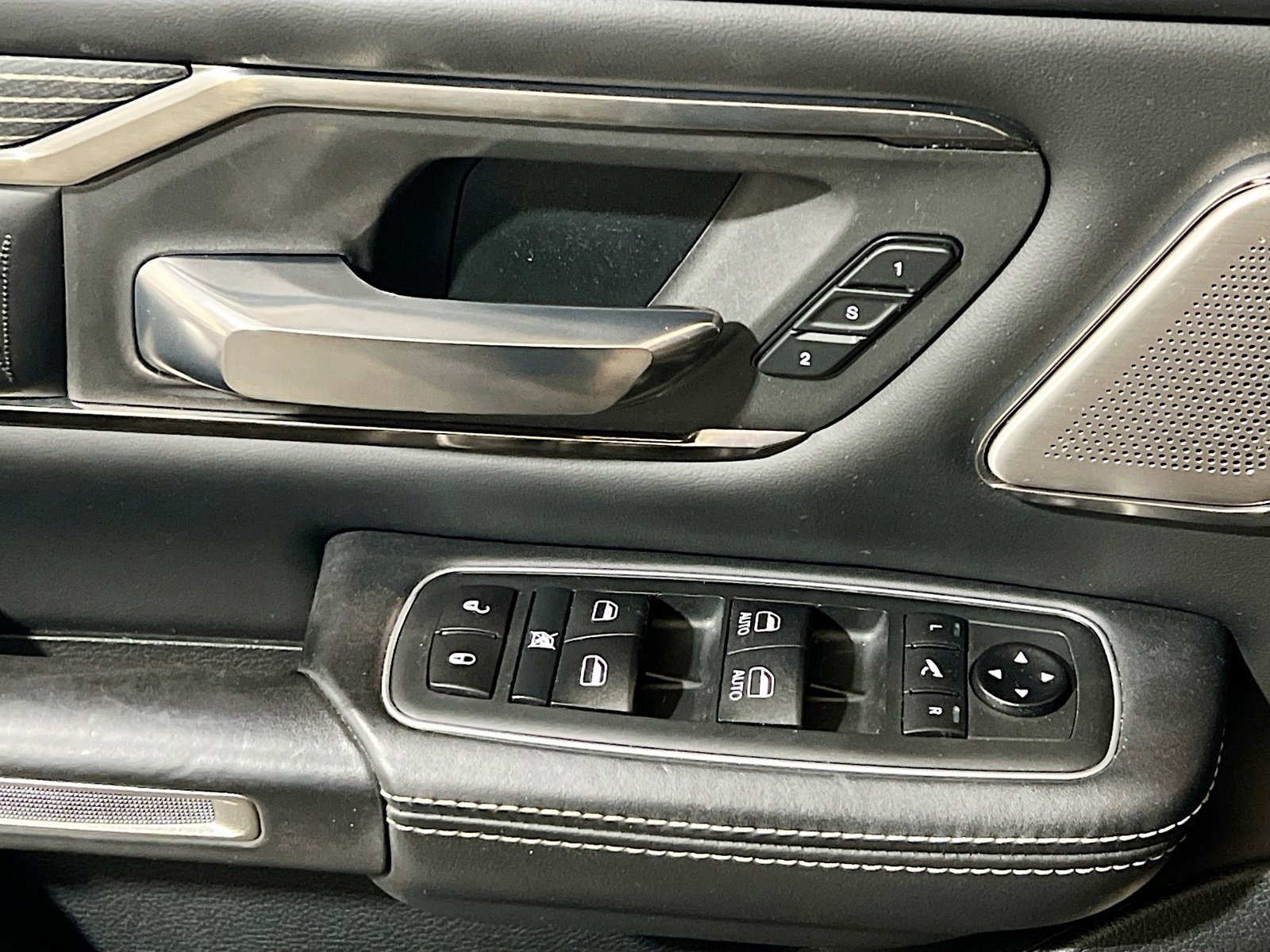 Used 2020 RAM 1500 Limited w/ Black Appearance Package image 13