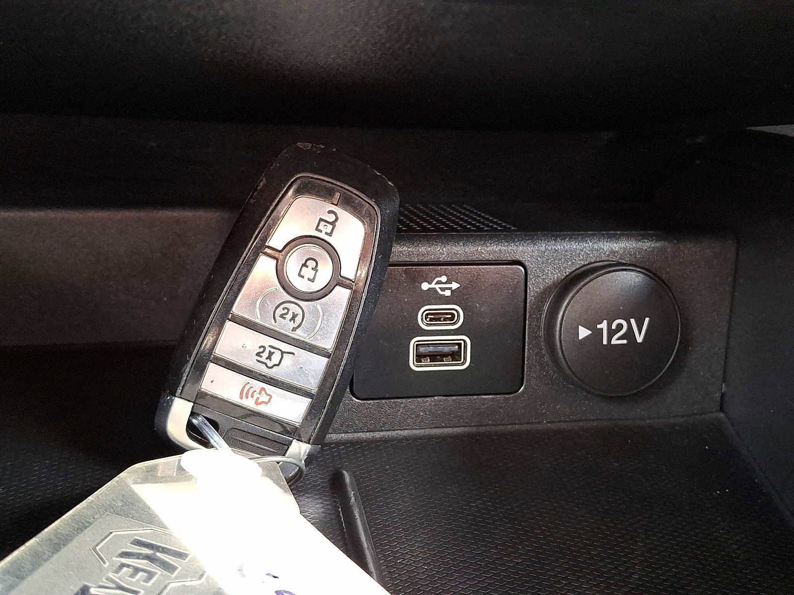 Used 2024 Ford Escape ST-Line image 24