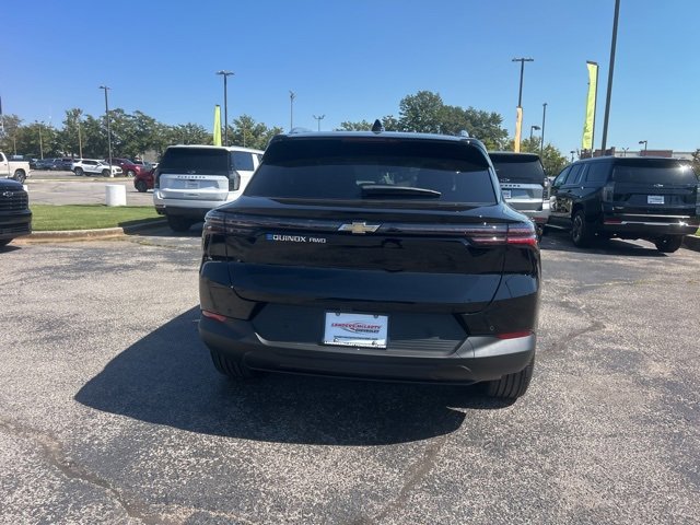 New 2026 Chevrolet Equinox EV LT image 4