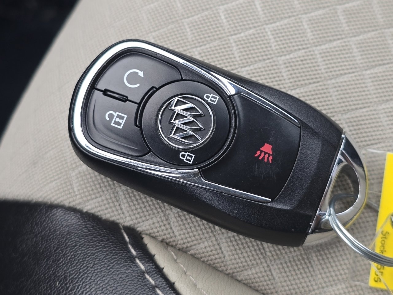 Used 2017 Buick Encore Preferred image 30