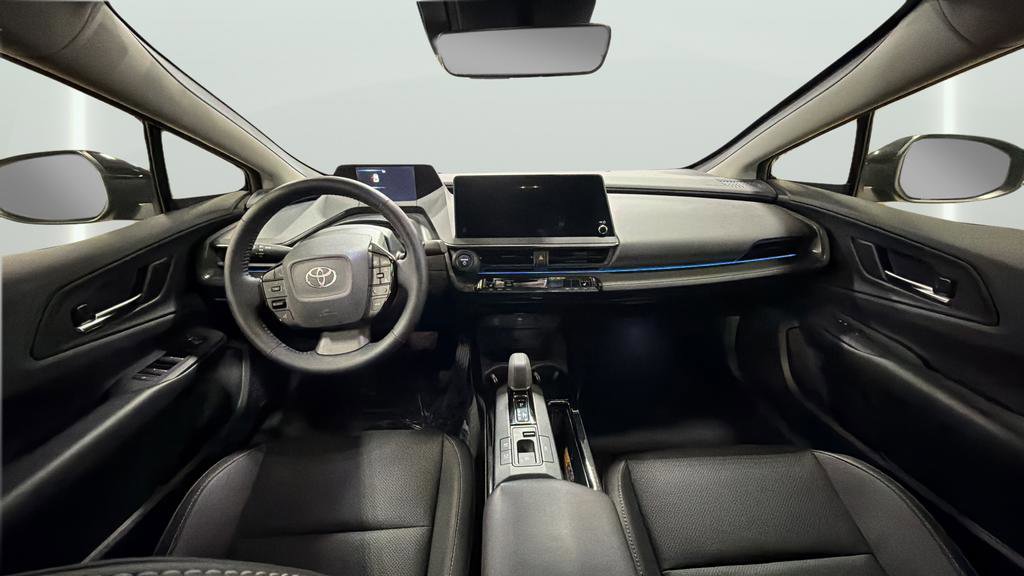 Used 2025 Toyota Prius AWD image 15