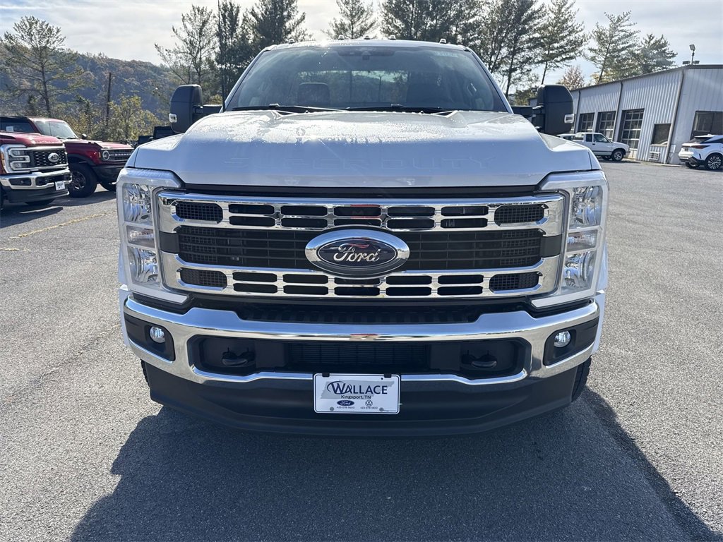 New 2026 Ford F450 XLT image 2