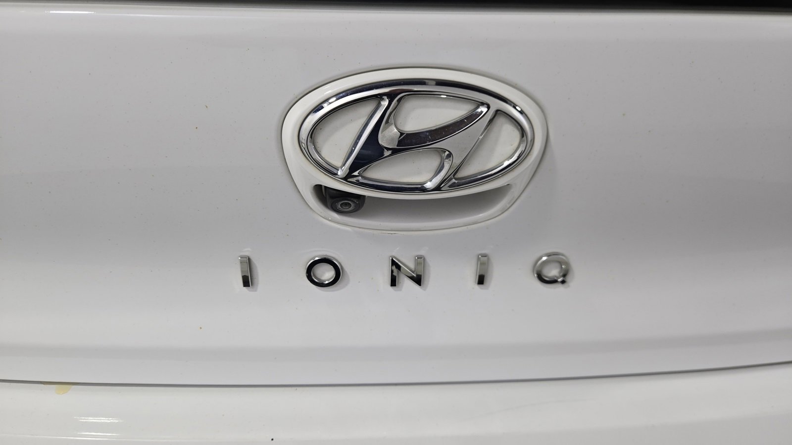 Used 2021 Hyundai Ioniq SE image 27