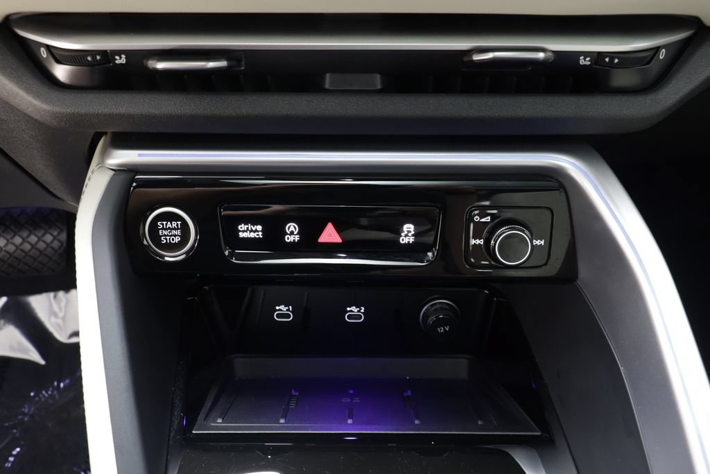 Used 2025 Audi Q5 Prestige AWD/4WD image 13
