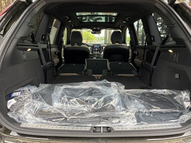 New 2026 Volvo XC90 B6 Plus w/ Protection Package Premier AWD/4WD image 18