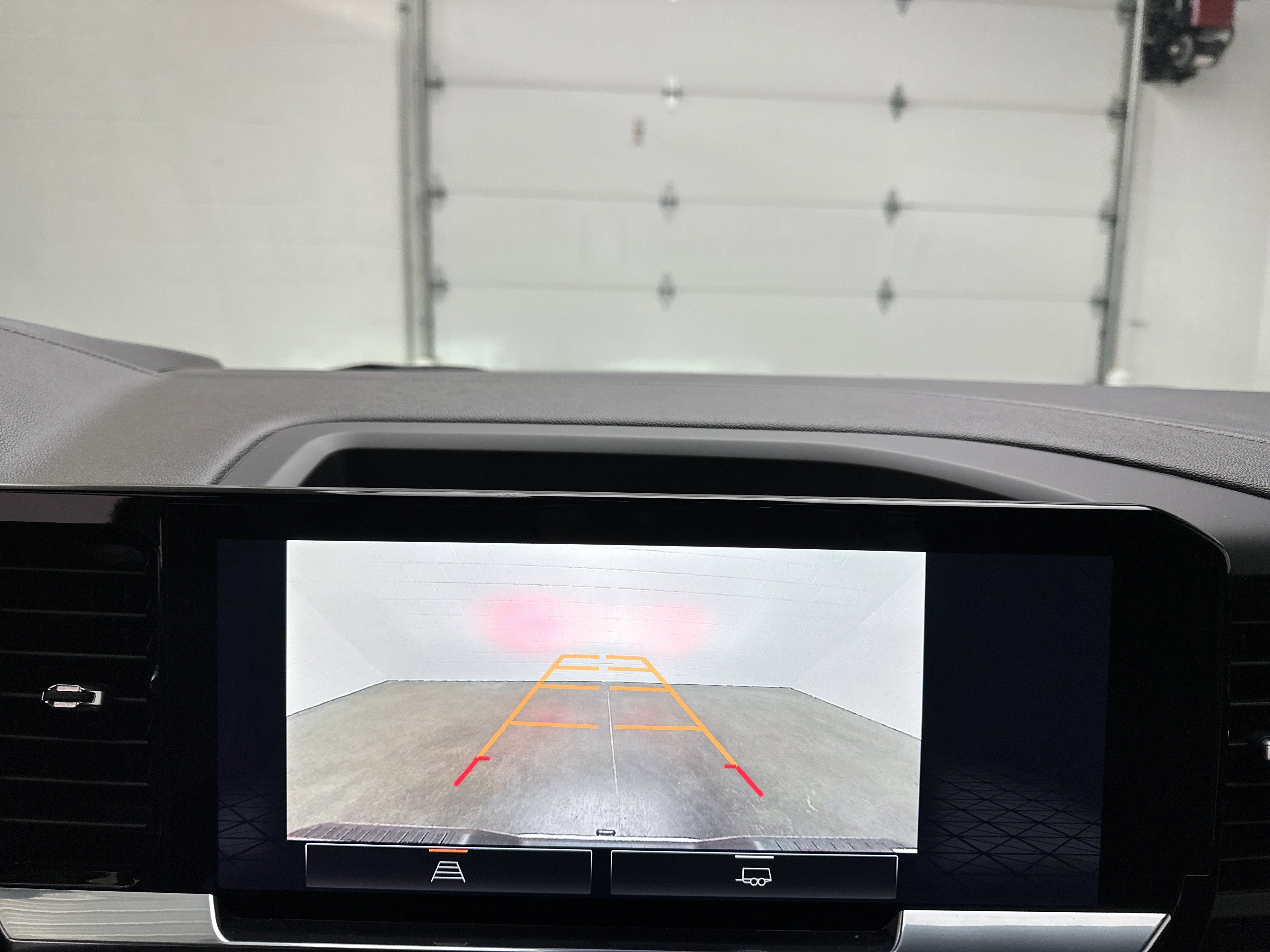 Used 2025 GMC Sierra 1500 SLT image 36