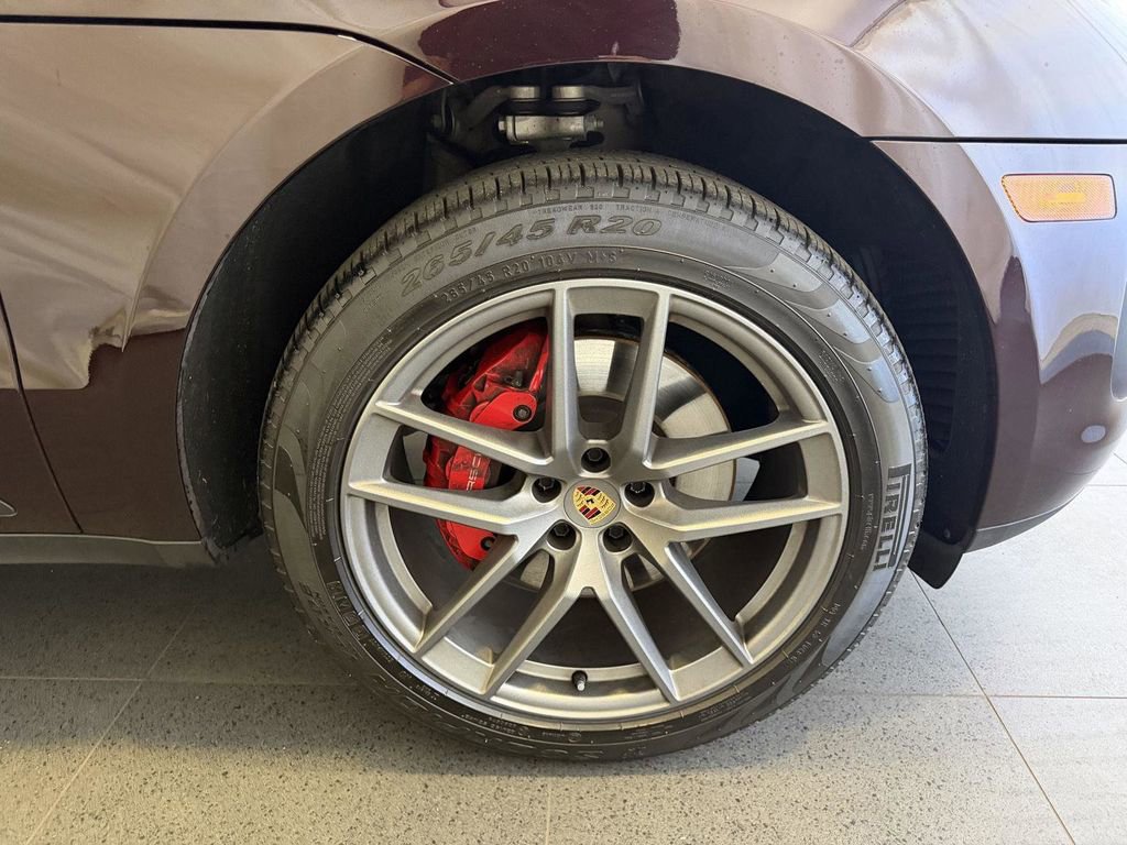 Certified 2023 Porsche Macan S AWD/4WD image 13