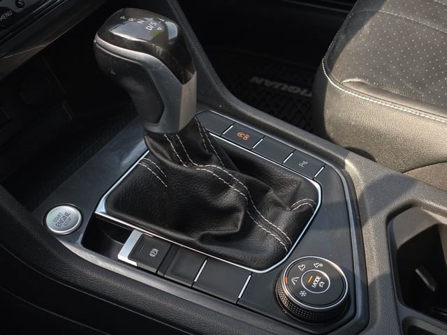 Used 2022 Volkswagen Tiguan SE R-Line AWD/4WD image 23