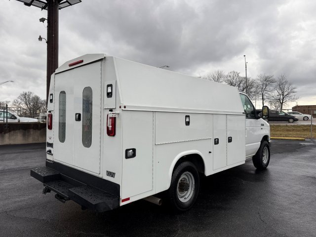 Used 2019 Ford E-350 and Econoline 350 Super Duty w/ Power Windows & Locks Group RWD image 9