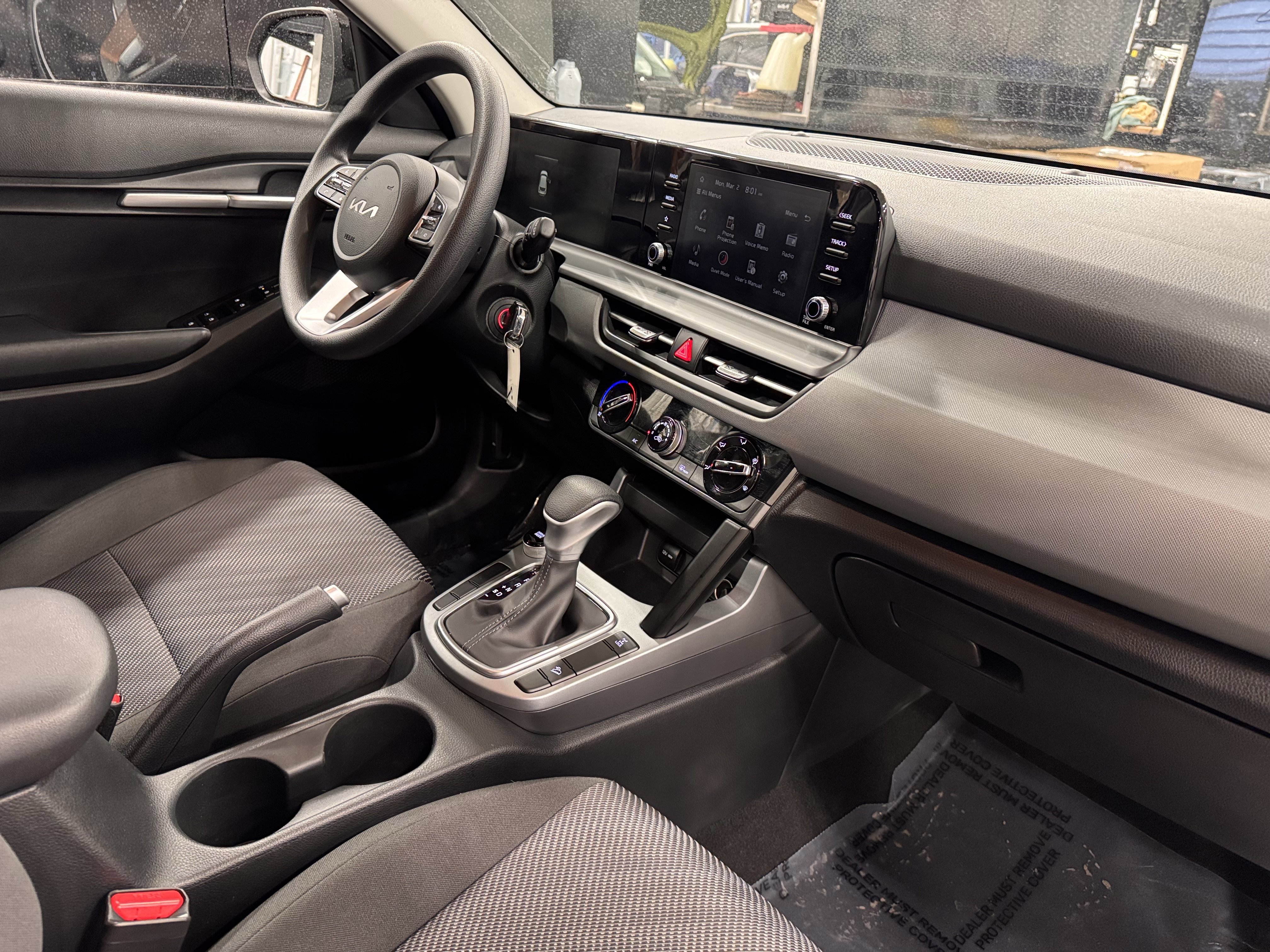 Certified 2025 Kia Seltos LX image 4