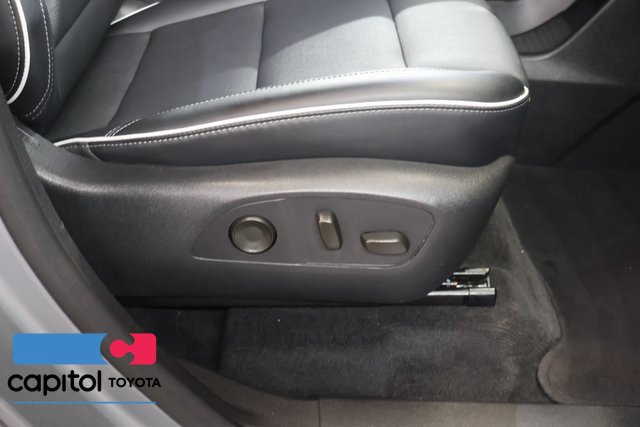 Used 2025 Buick Enclave Preferred AWD/4WD image 26