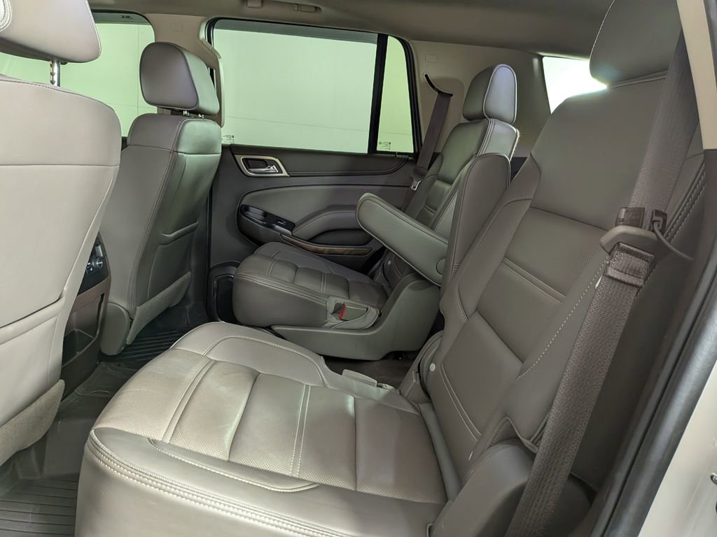 Used 2020 GMC Yukon Denali w/ Denali Premium Package image 32