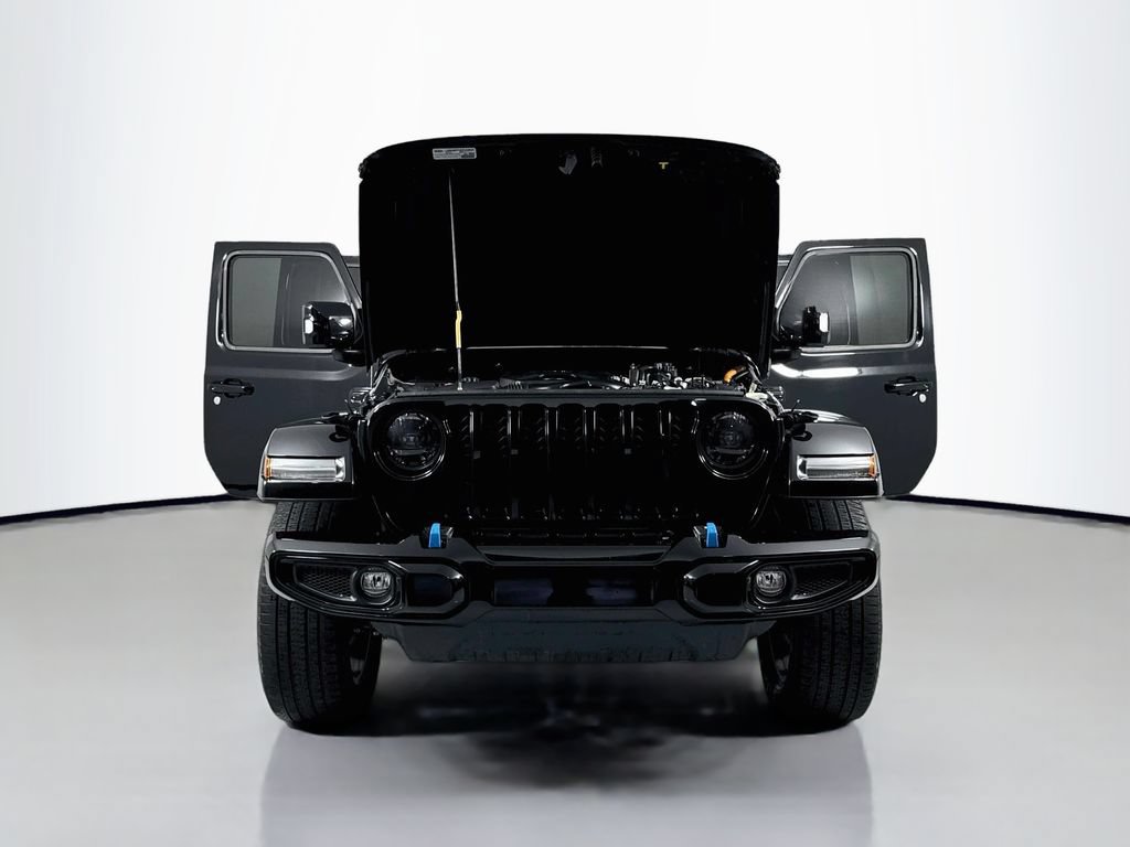 Used 2023 Jeep Wrangler Unlimited Sahara AWD/4WD image 19