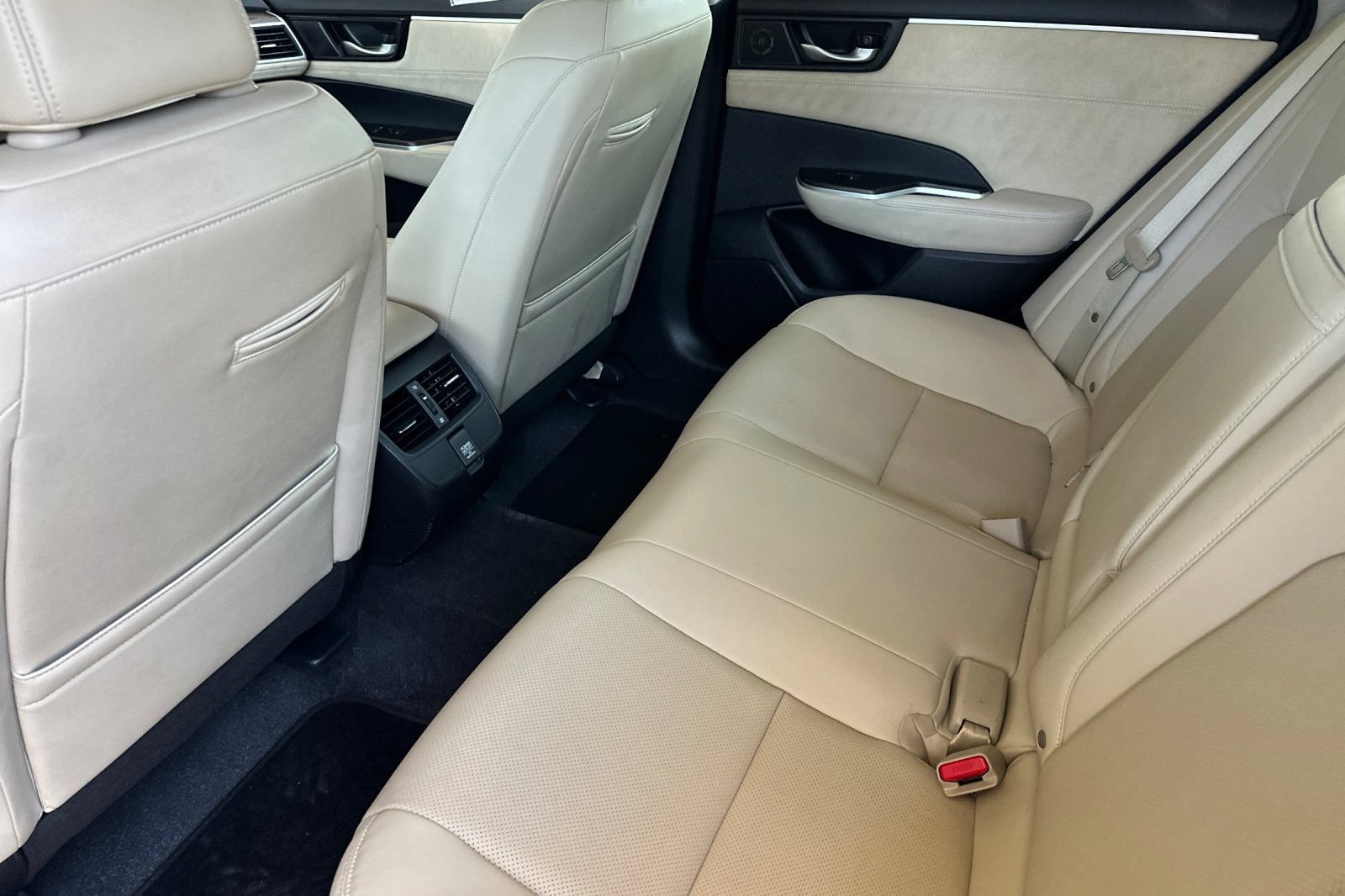 Used 2020 Honda Clarity Touring image 12