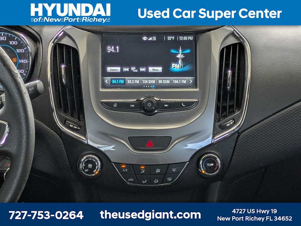 Used 2018 Chevrolet Cruze LT w/ RS Package FWD image 20