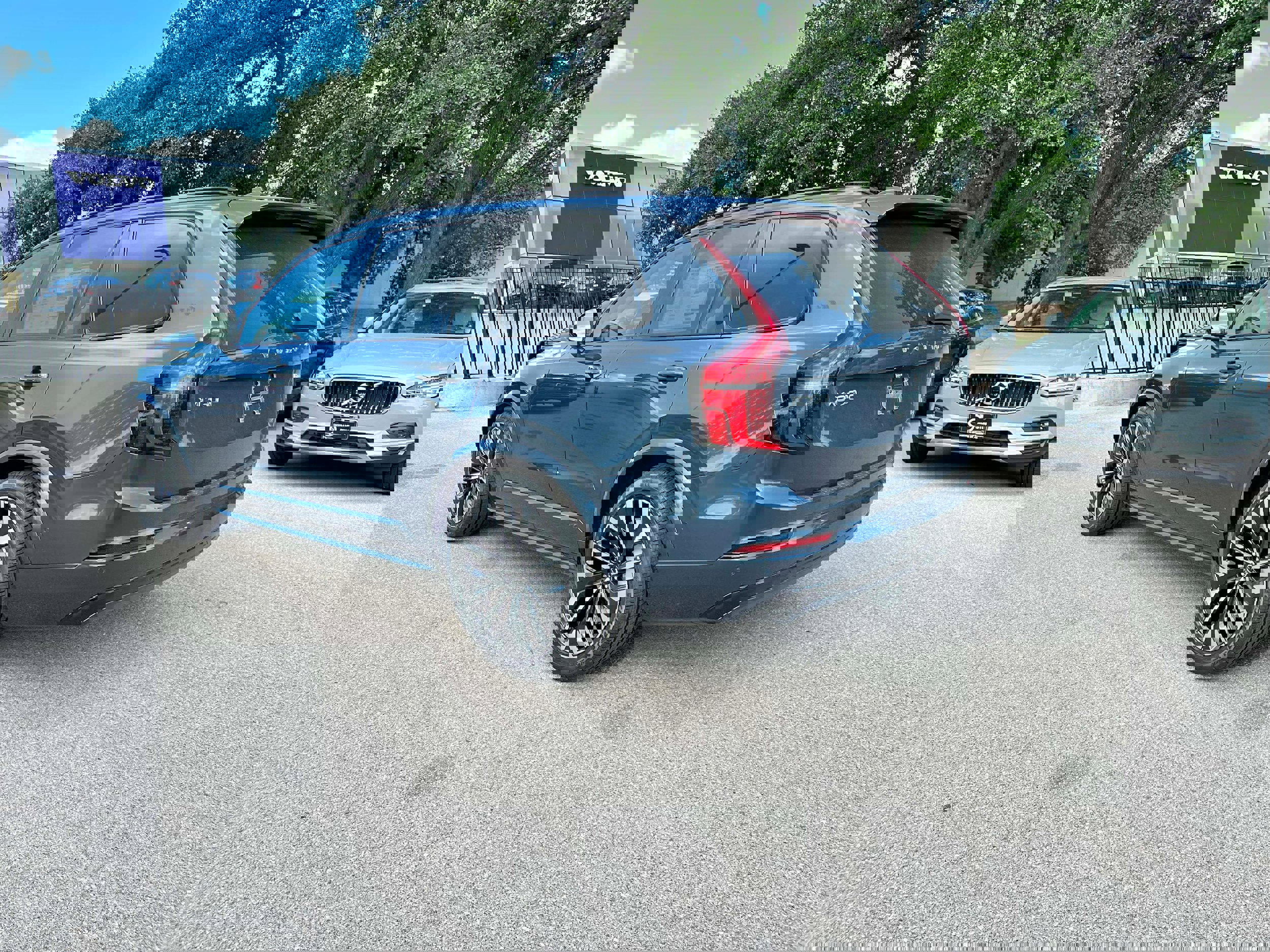 New 2026 Volvo XC90 B6 Ultra w/ Lounge Package image 4