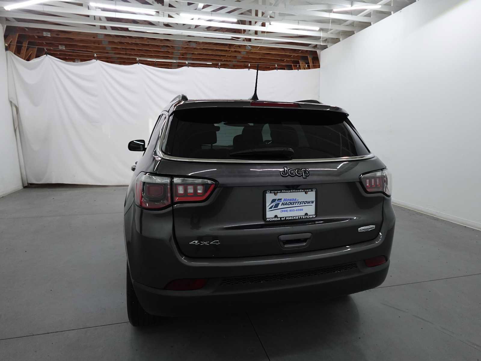 Used 2018 Jeep Compass Latitude w/ Popular Equipment Group AWD/4WD image 7