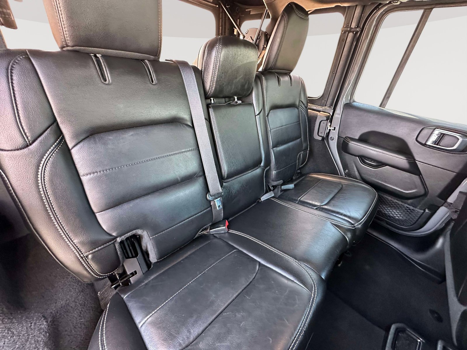 Used 2021 Jeep Wrangler Unlimited Sahara AWD/4WD image 24